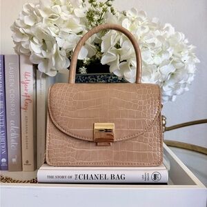 Elegant Tan Crossbody Bag